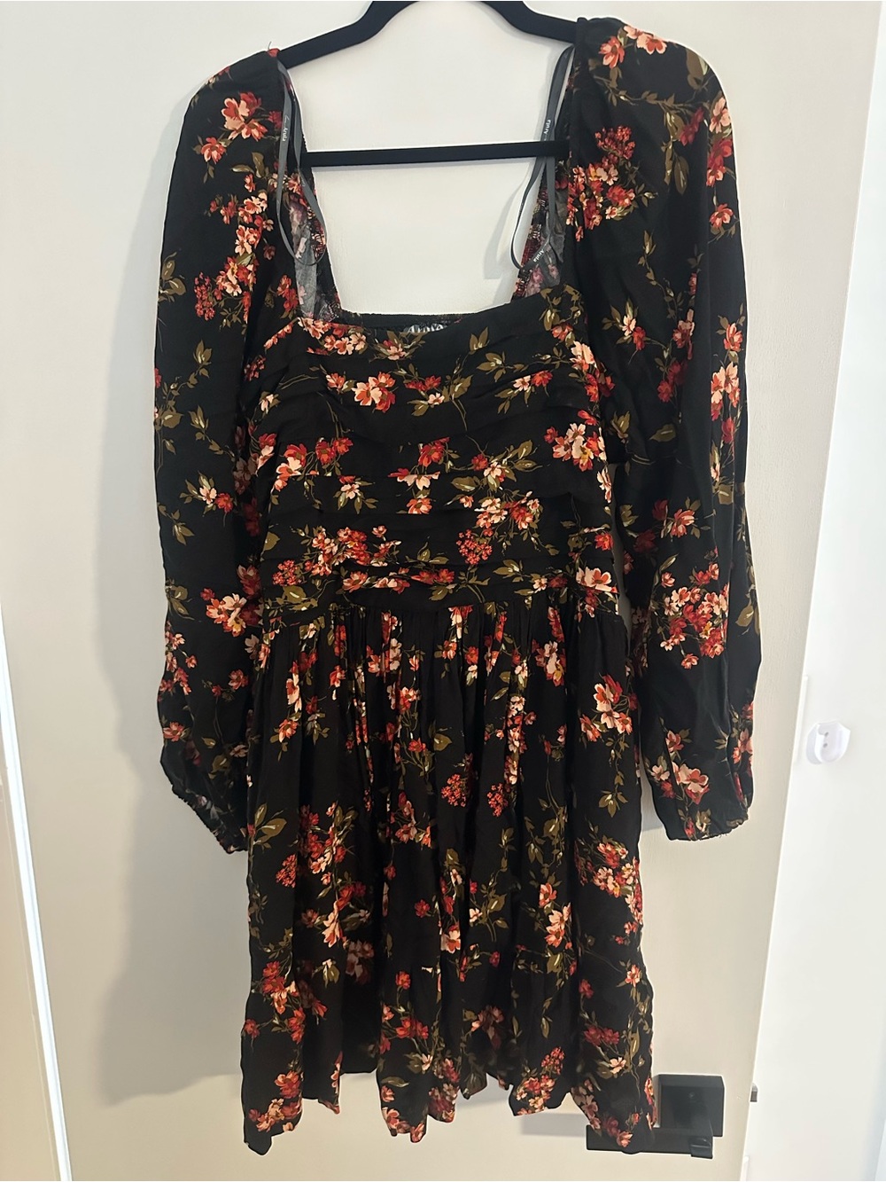 ARULA Black Floral Long Sleeve Square Neck Dress